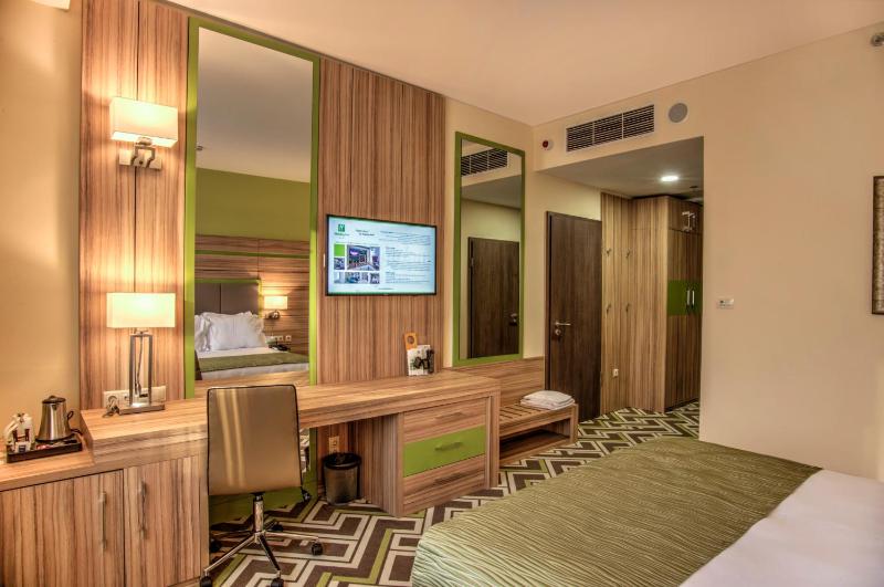 Standard Queen Room - Disability Access image 4