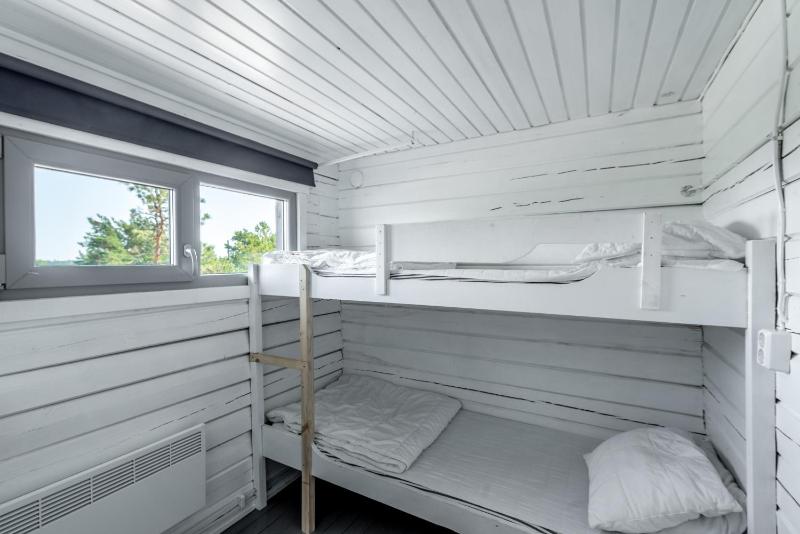 Two-Bedroom House image 4