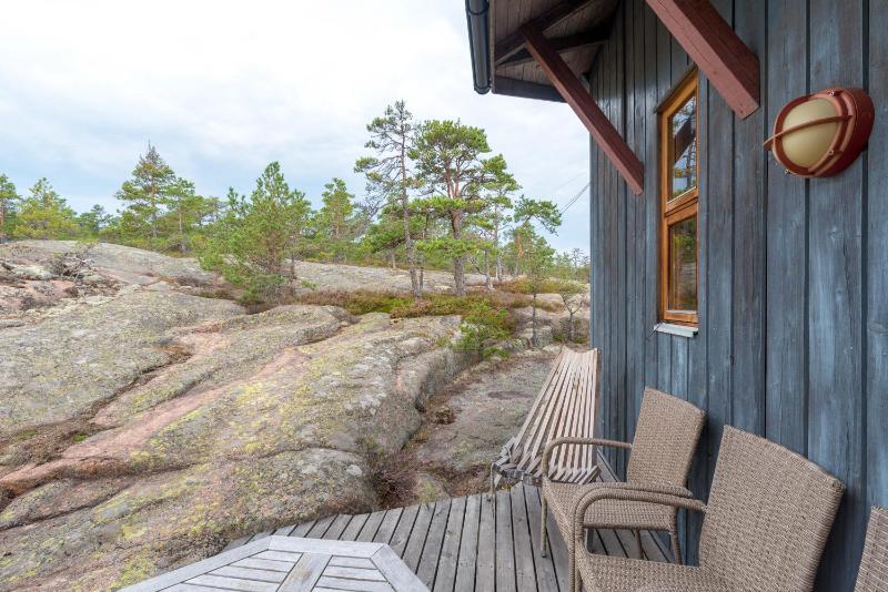 Two-Bedroom Cottage with Sauna image 3