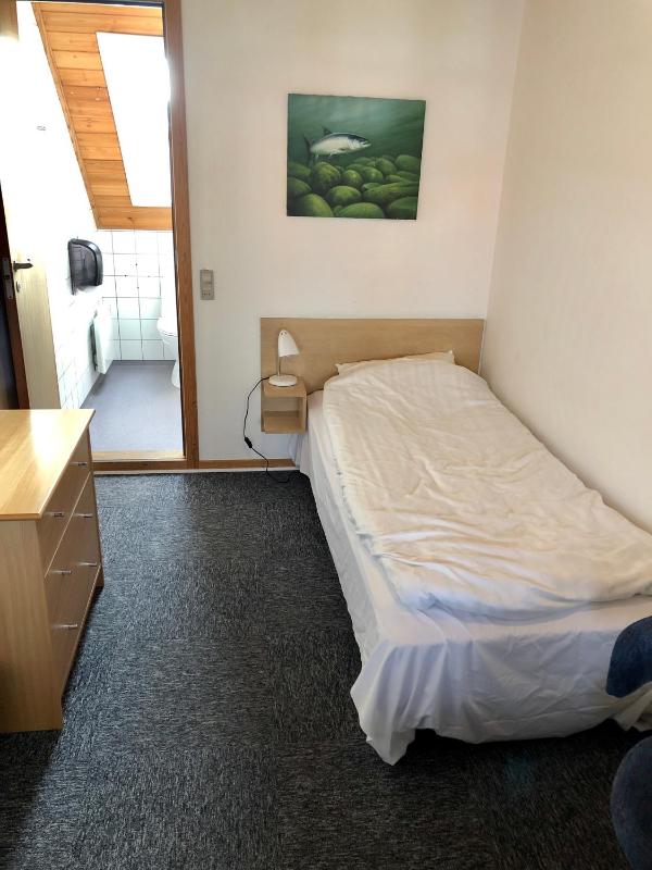 Single Room image 1
