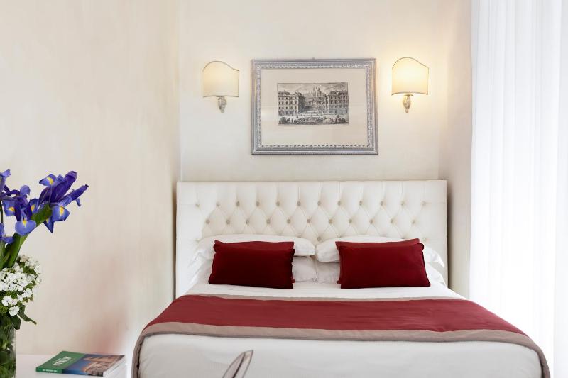 Single Room image 3