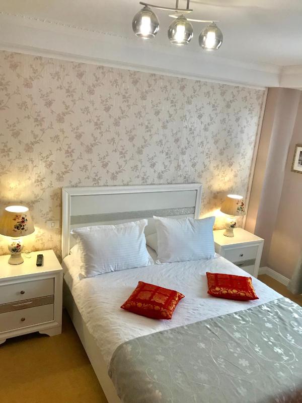 Deluxe Double Room image 3