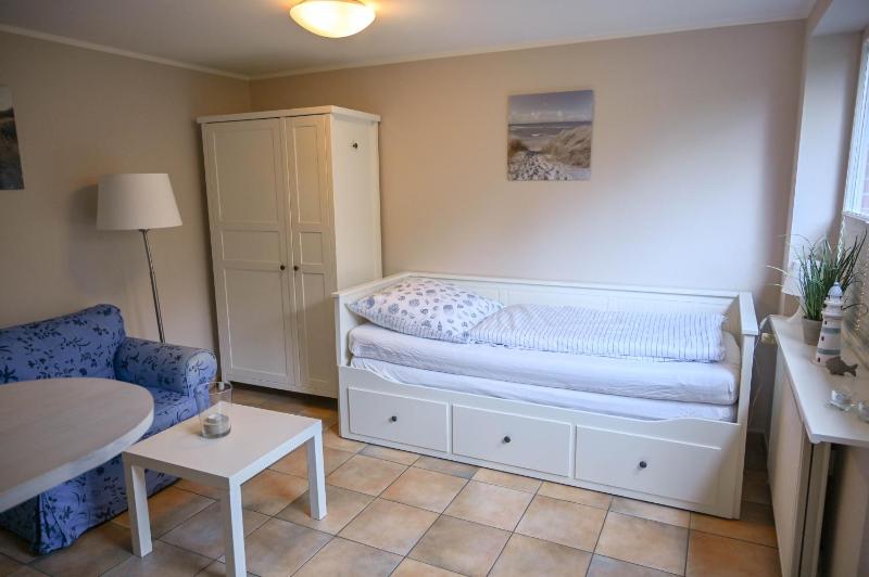 Studio Apartment 6  image 4