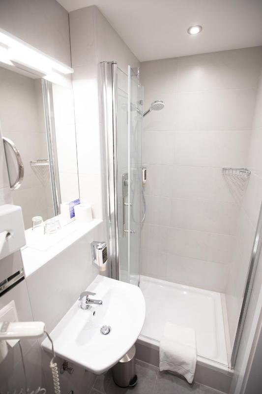 Double Room image 2