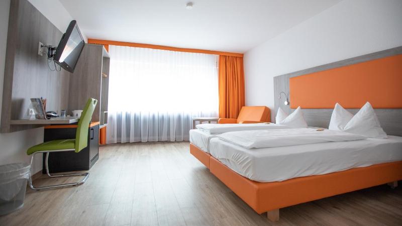 Double Room image 4