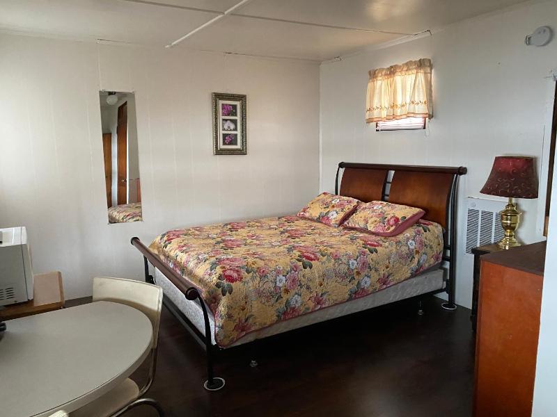 One-Bedroom House image 3