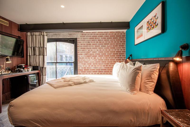 Super Room image 3