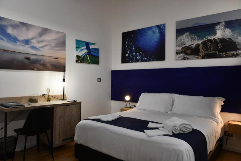 Double Room with Private Bathroom image 4