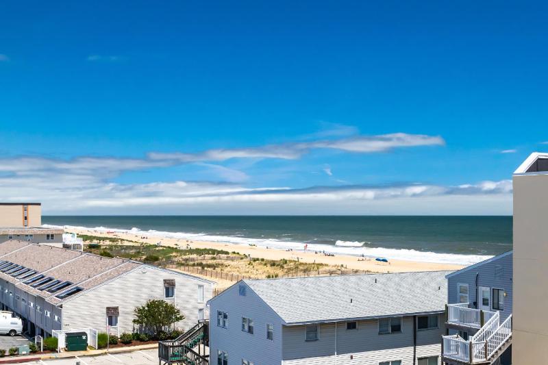 Deluxe Suite image 3