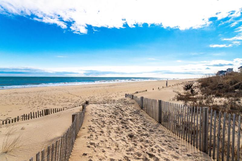 Deluxe Suite image 4