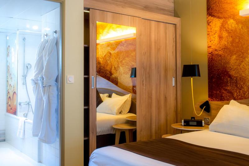 Double Suite - Non-Smoking image 2