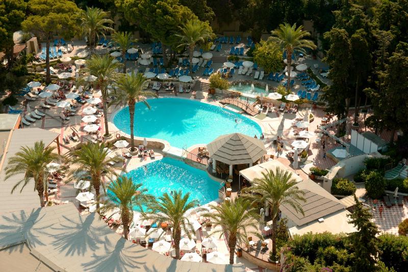 Rodos Palace Hotel - image 1