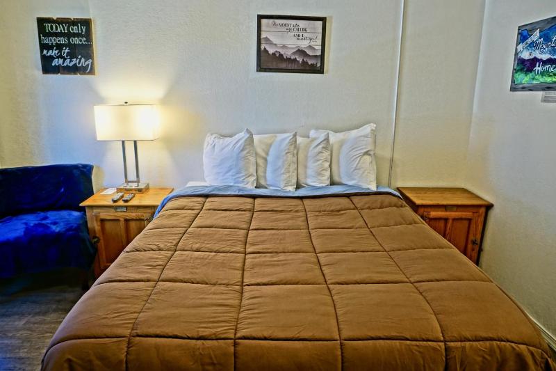 Superior Queen Room image 4