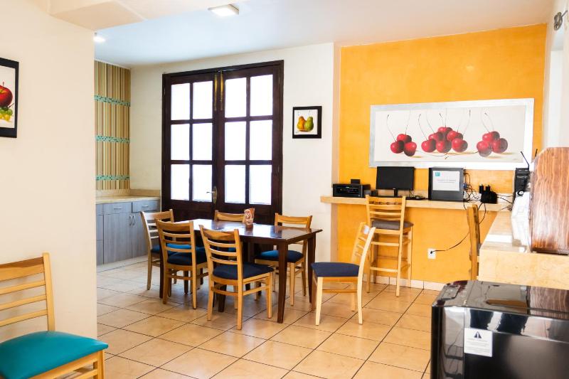 Happy Express Hotel - image 6