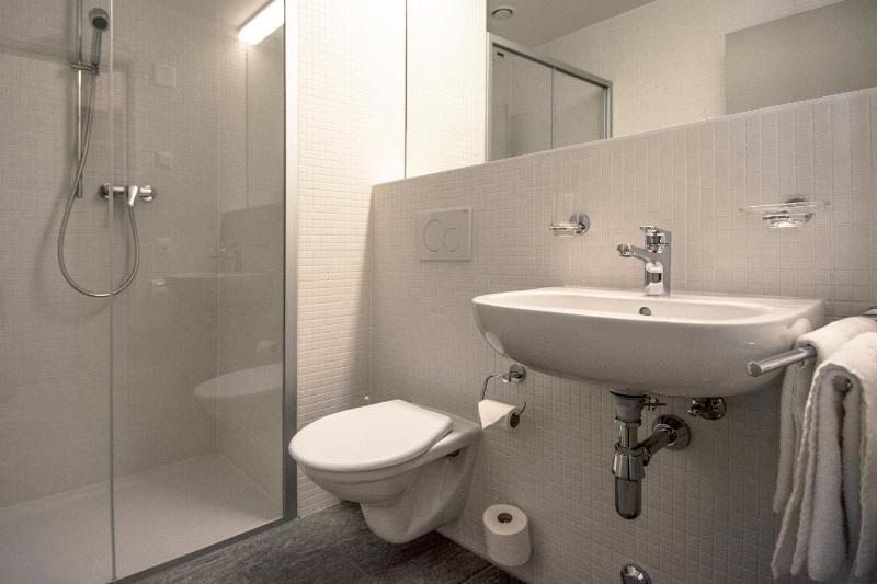 Double Room image 2