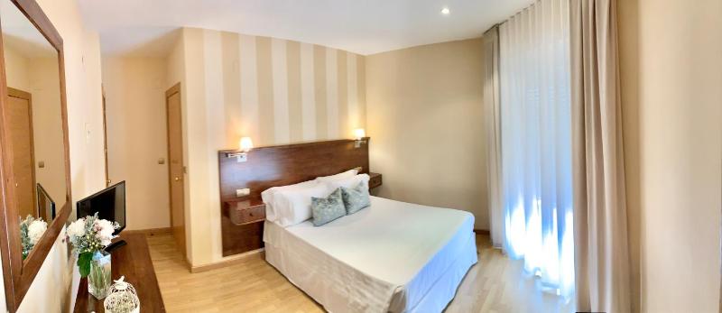 Superior Double Room image 1
