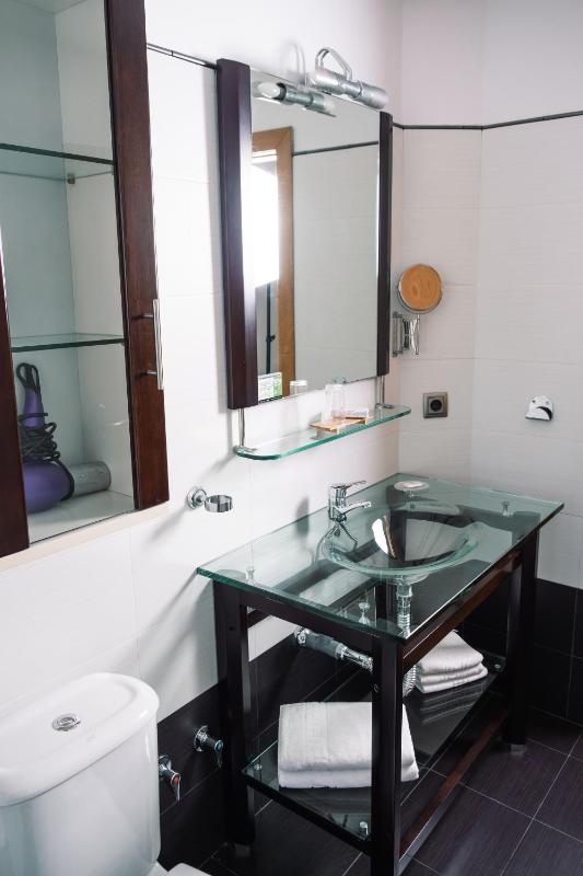 Quadruple Room with Garden View image 1