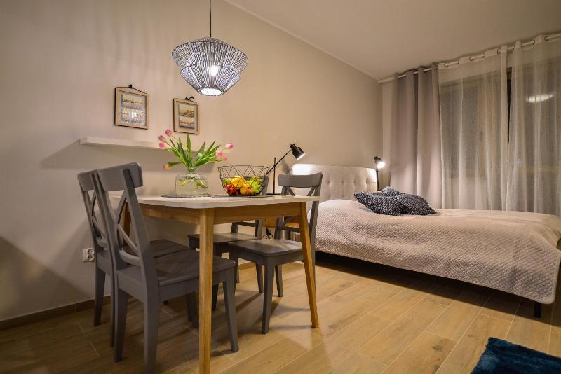 Apartamenty na Wyspie - Zdrojowa 24-26 - Parking - image 9