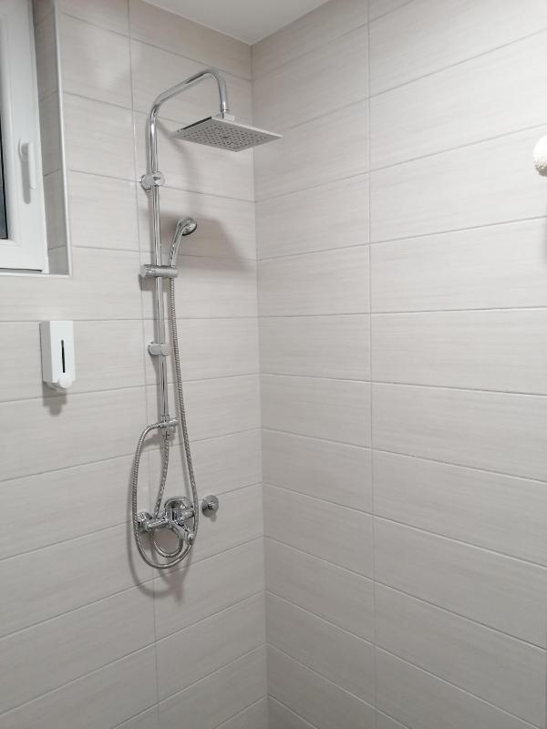 Superior King Room image 3