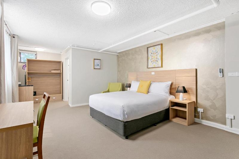 King Room with Sofa-Bed - Non-Smoking image 1