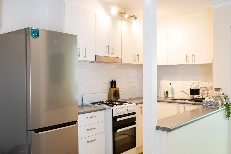 One-Bedroom Apartment image 3
