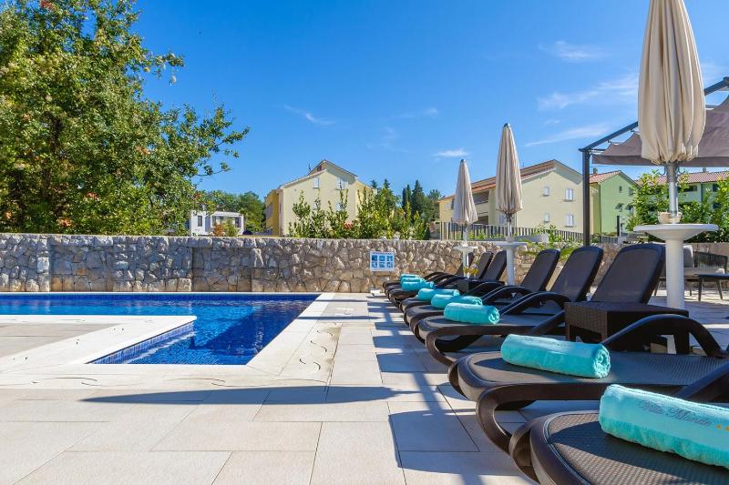 Luxury Apartments Villa Mande - image 12