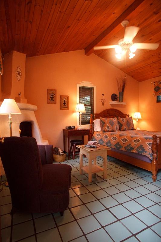 Queen Room - Kachina image 4
