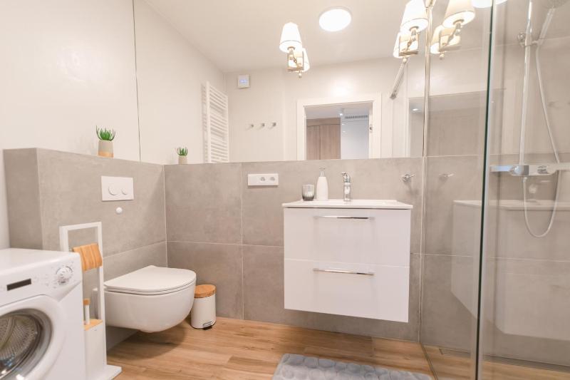 Apartment with Balcony - Marron 10 image 4