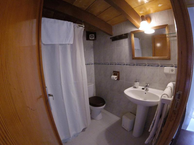Double Room with Private Bathroom image 4