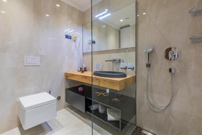 BEACH FRONT VILLA FRAN - DELUXE SEA VIEW SUITE with private jacuzzi # 3 - image 33