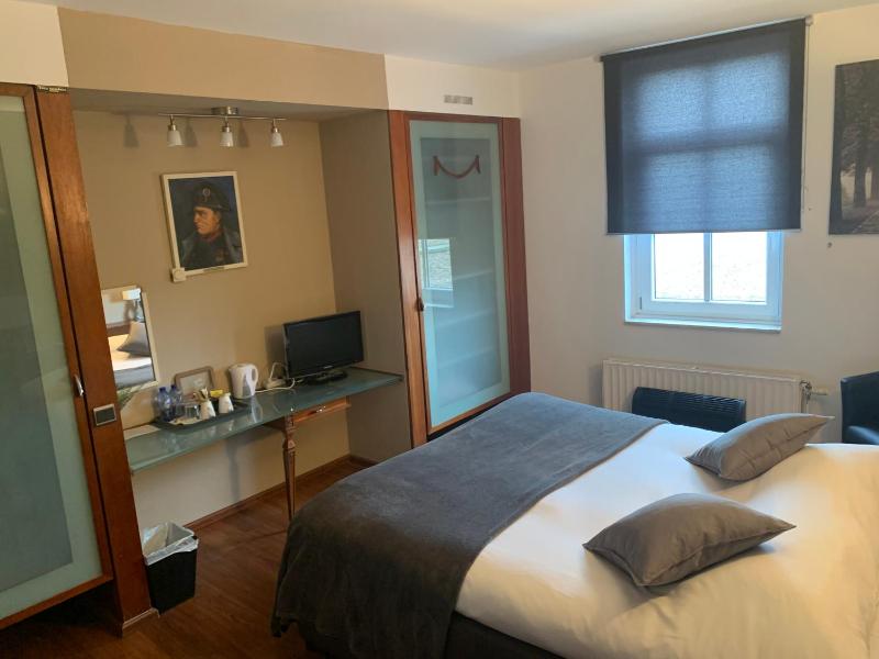 Deluxe Double Room image 1