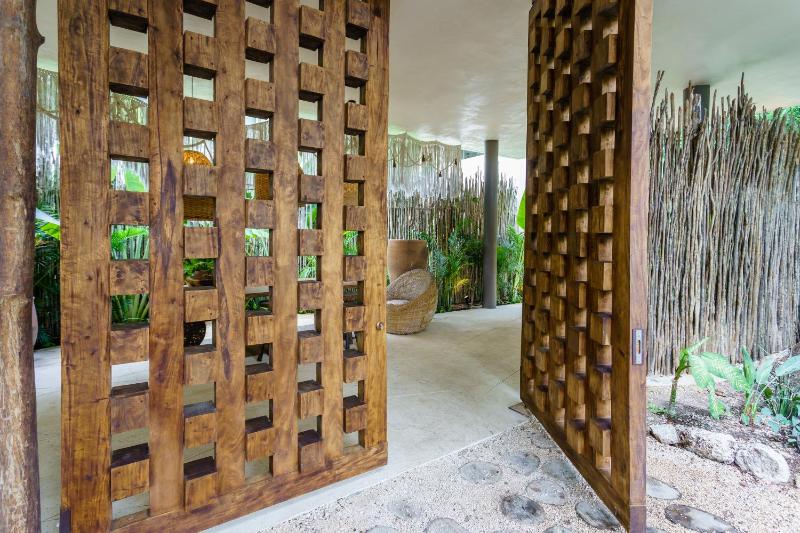 Luxury & Nature Meet Plus a Private Pool & Roof Pool - image 6
