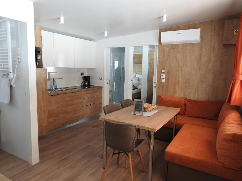 Mobile Home image 3