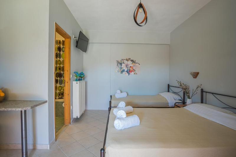 Triple Room image 2