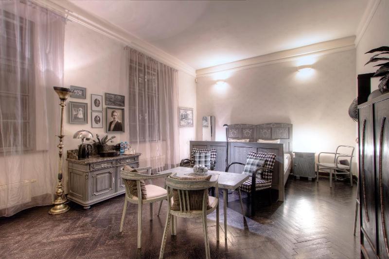 Standard Double Room image 4