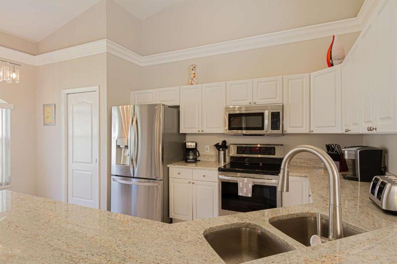 Briarwood- Terrazzo Lane with Lake View - image 46