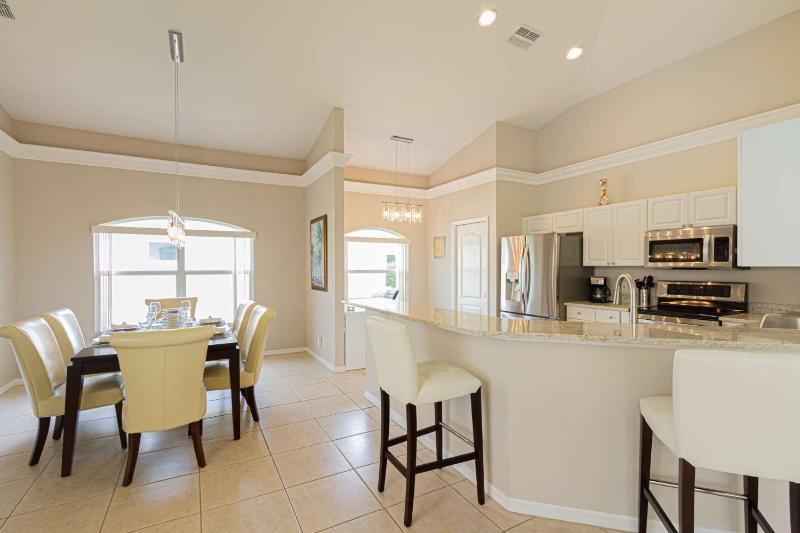 Briarwood- Terrazzo Lane with Lake View - image 42