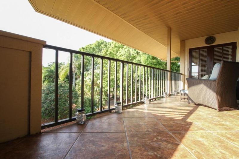 Park Shore Resort 3rd Floor Bldg.E End Unit - image 35