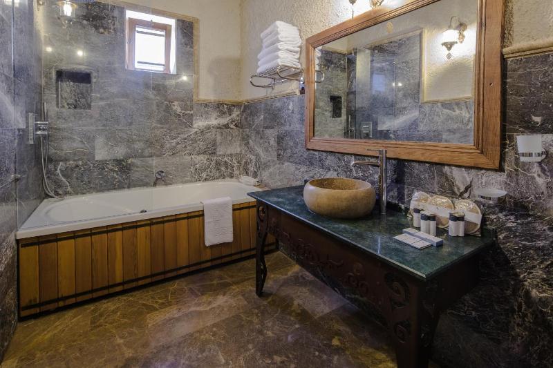Triple Room with Terrace image 4