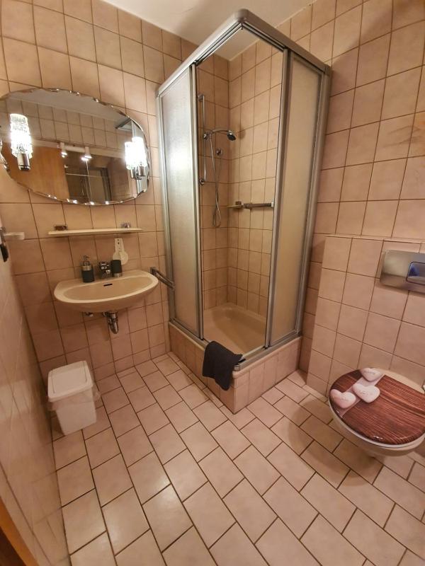 Standard Double Room image 3