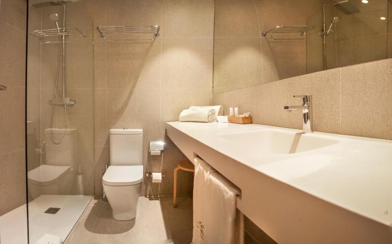 Single Room image 4