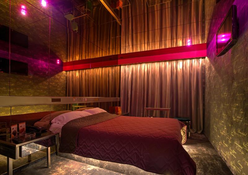 Deluxe Double Room with Shower image 1