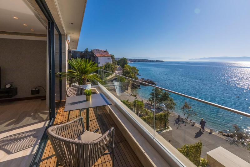 VILLA FRAN - DELUXE PENTHOUSE SUITE with private pool # 4 - image 9