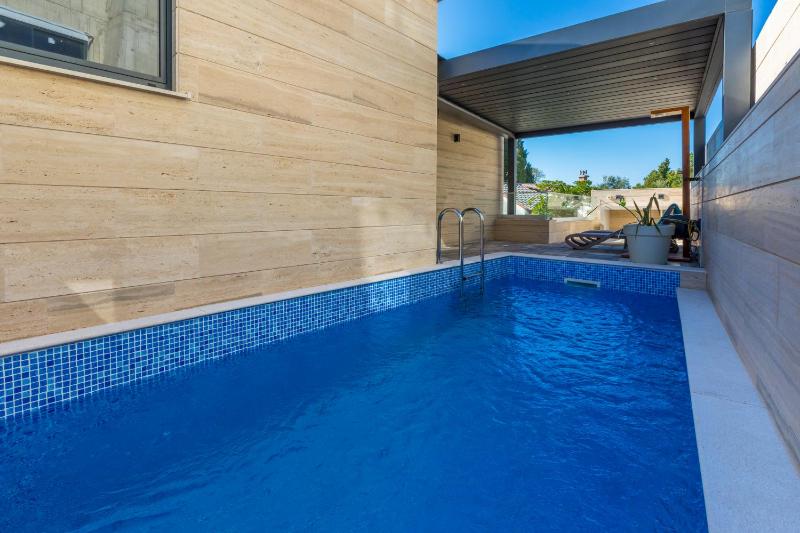 VILLA FRAN - DELUXE PENTHOUSE SUITE with private pool # 4 - image 25