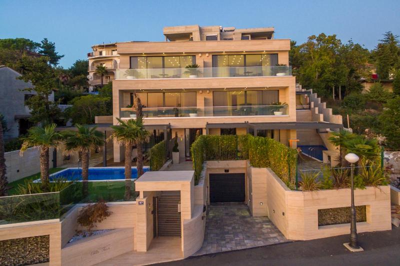 VILLA FRAN - DELUXE PENTHOUSE SUITE with private pool # 4 - image 40
