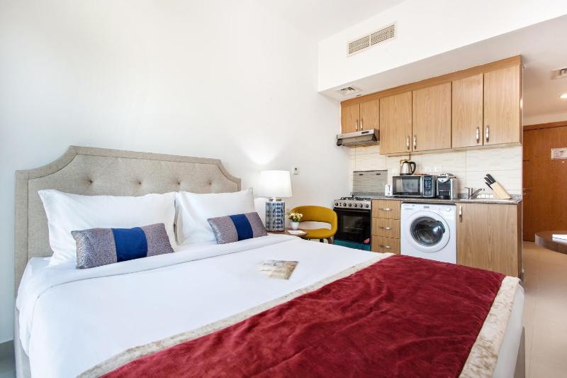 One-Bedroom Apartment image 2