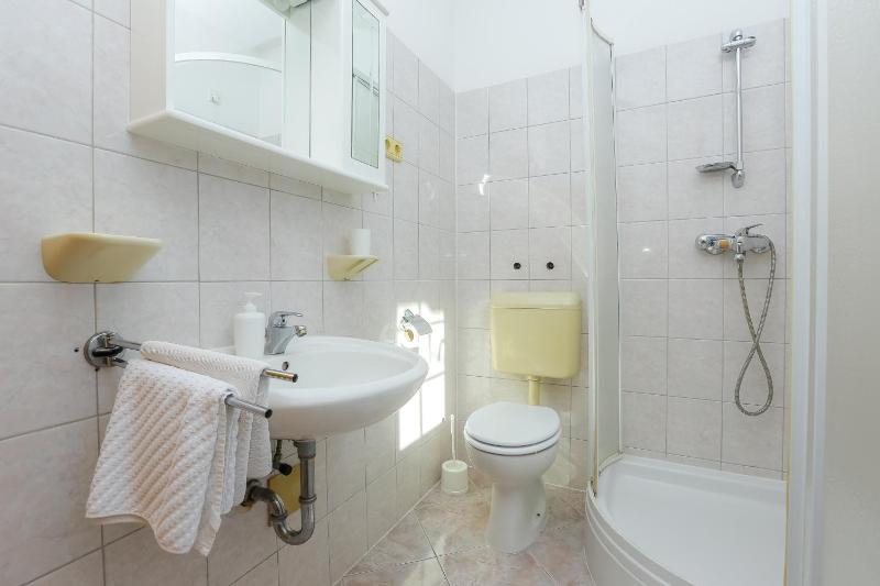 Deluxe Double Room image 2