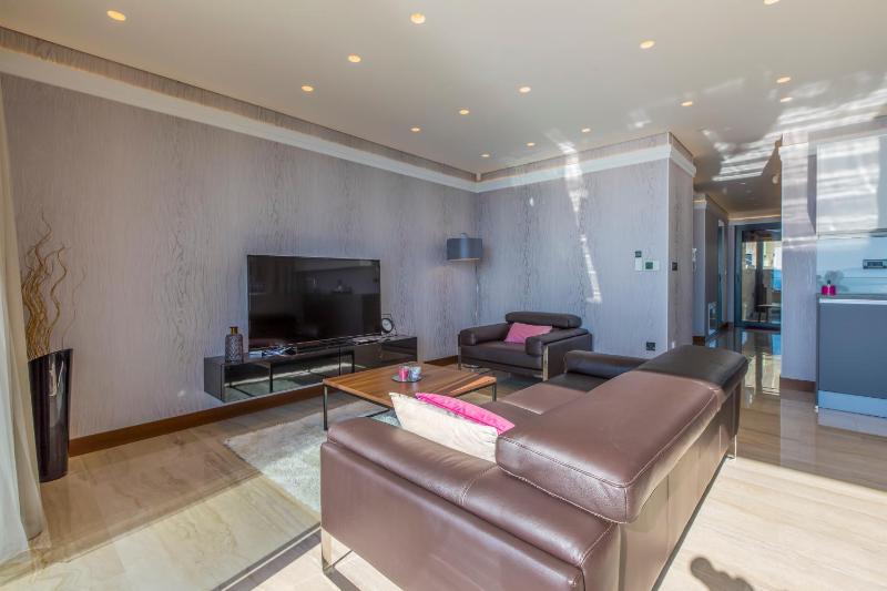 BEACH FRONT VILLA FRAN - DELUXE PENTHOUSE SUITE with private pool - image 11