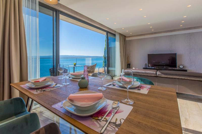 BEACH FRONT VILLA FRAN - DELUXE PENTHOUSE SUITE with private pool - image 32