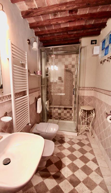 One-Bedroom Apartment image 3